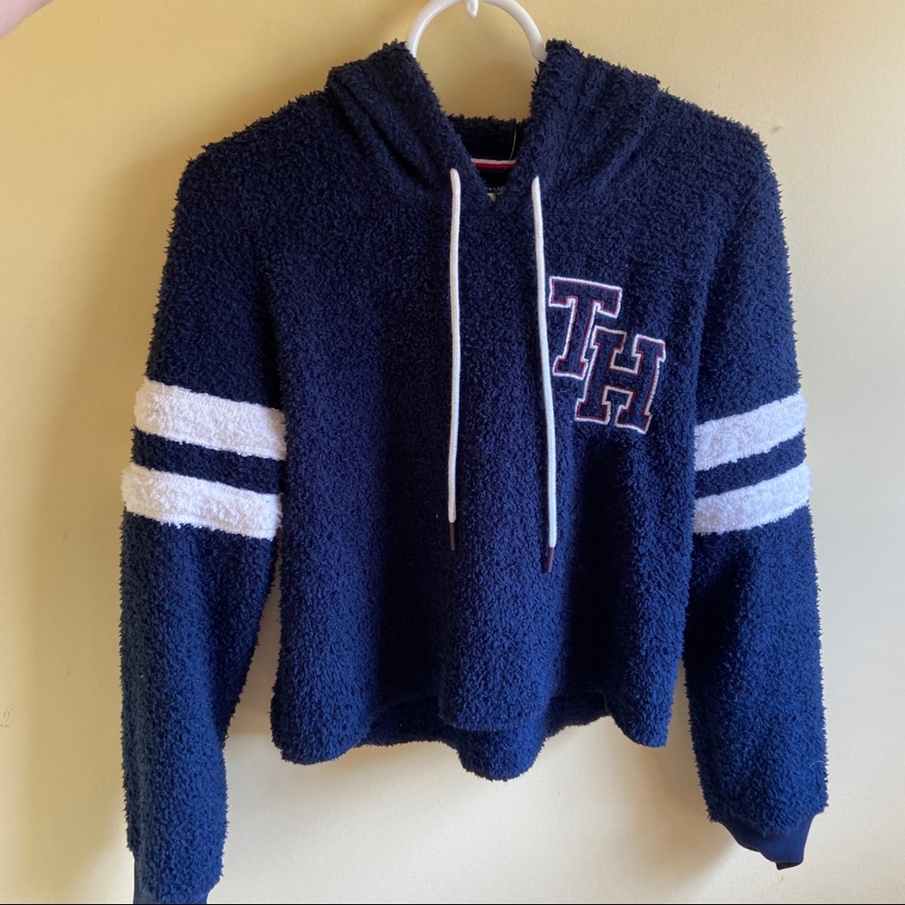 Tommy Hilfiger fuzzy cropped sweatshirt